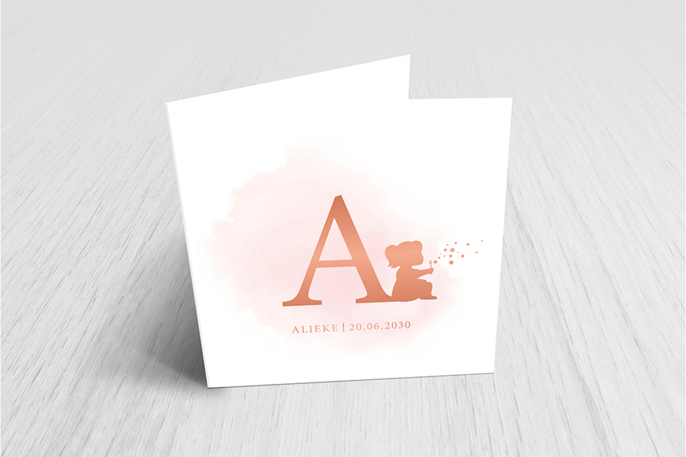 Meisje met letter